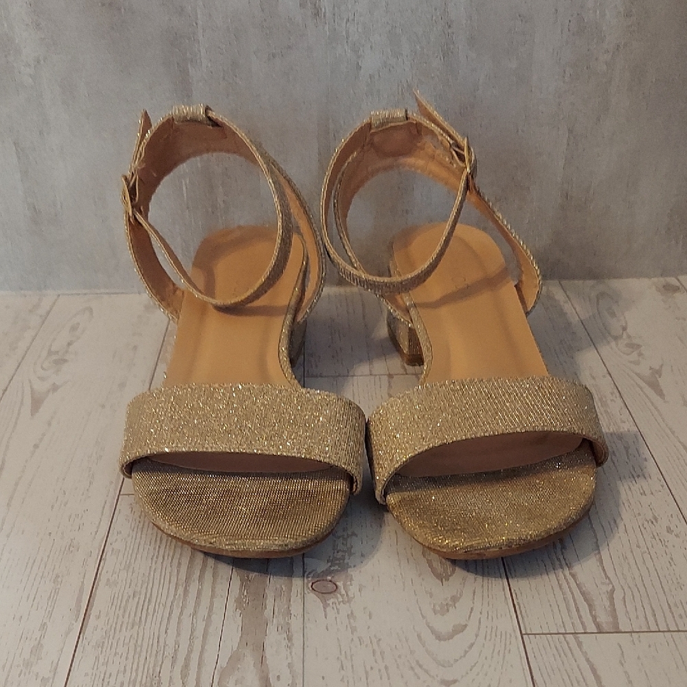 Elegant Gold Women's Sandals